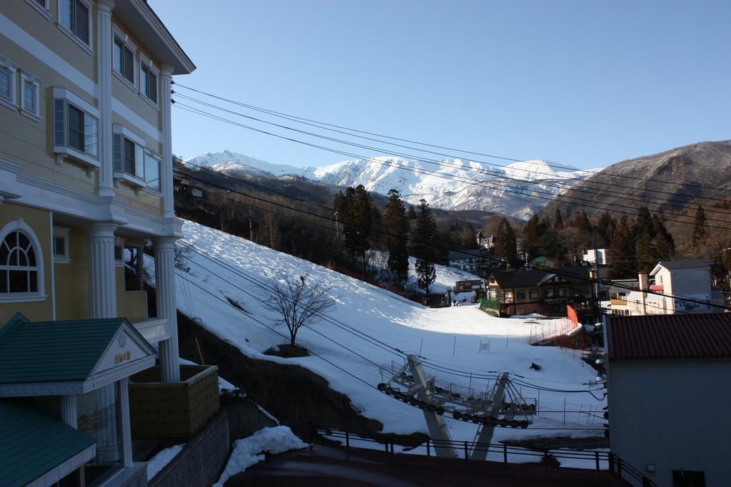Hotel Bonfire Hakuba Buitenkant foto
