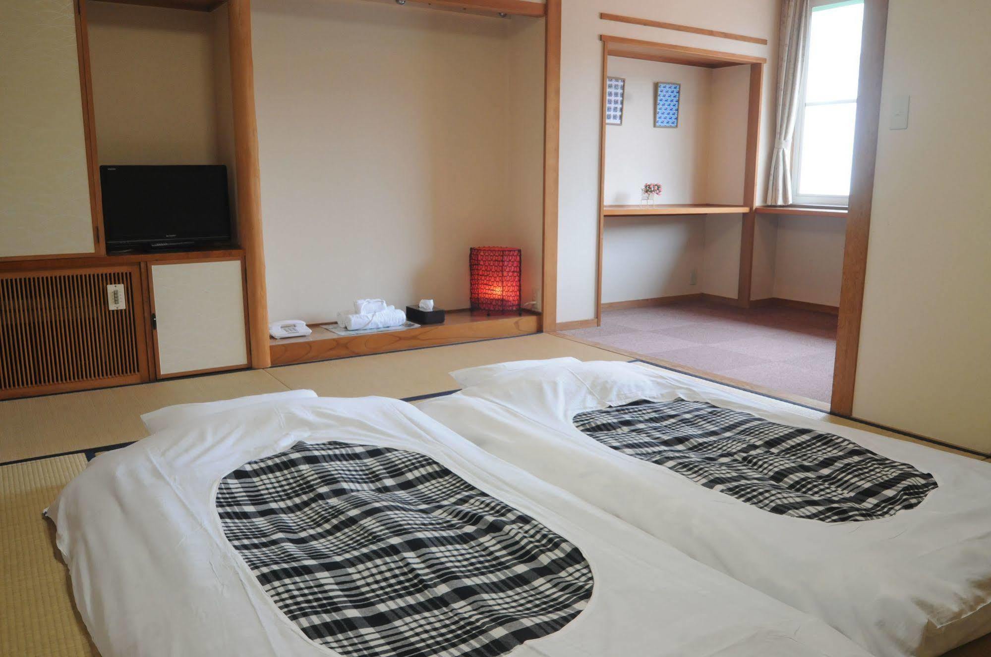 Hotel Bonfire Hakuba Buitenkant foto